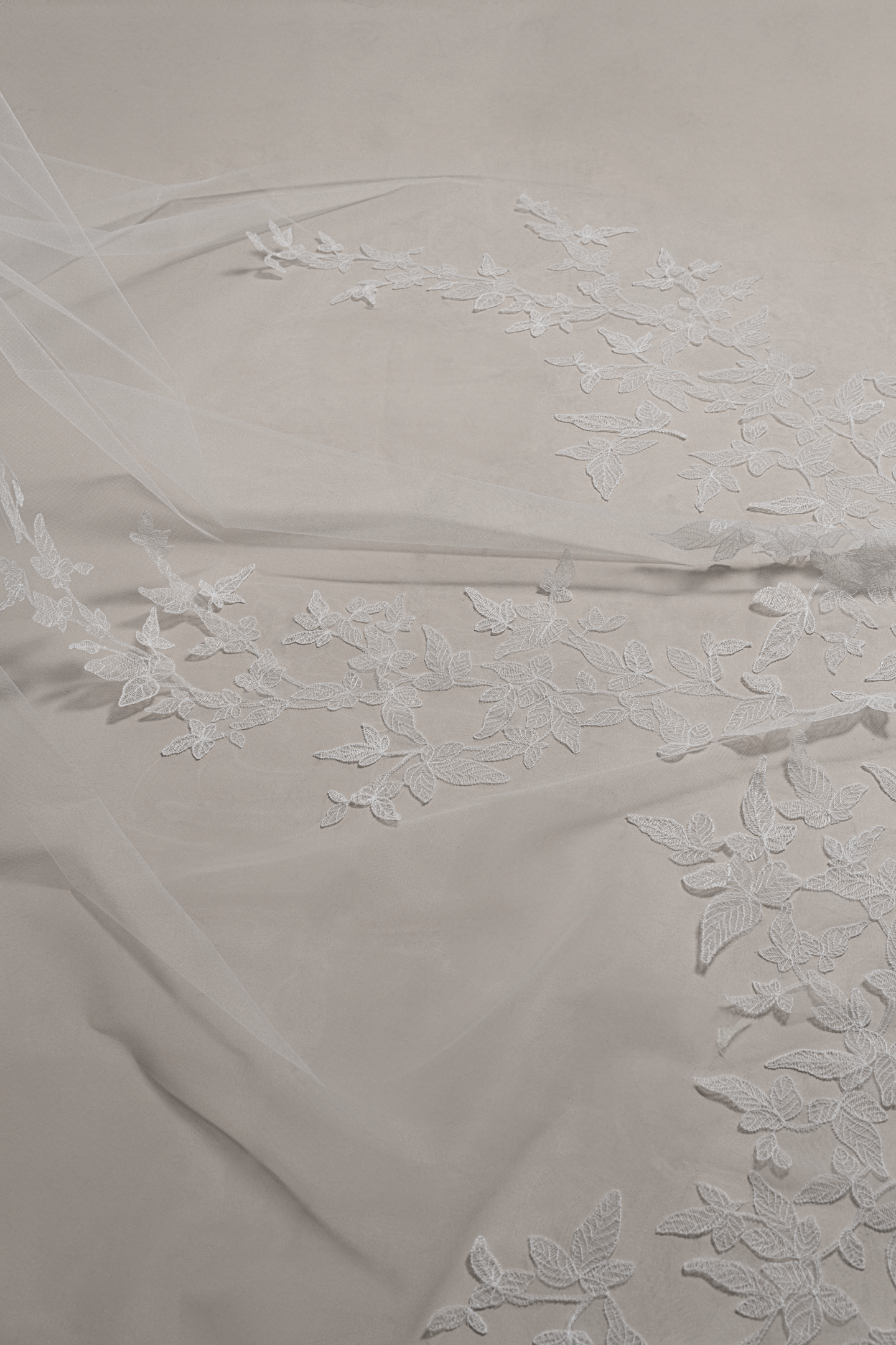 Leafy Tulle Brodé Veil