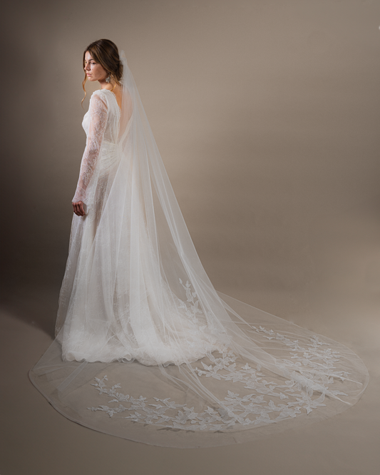 Leafy Tulle Brodé Veil